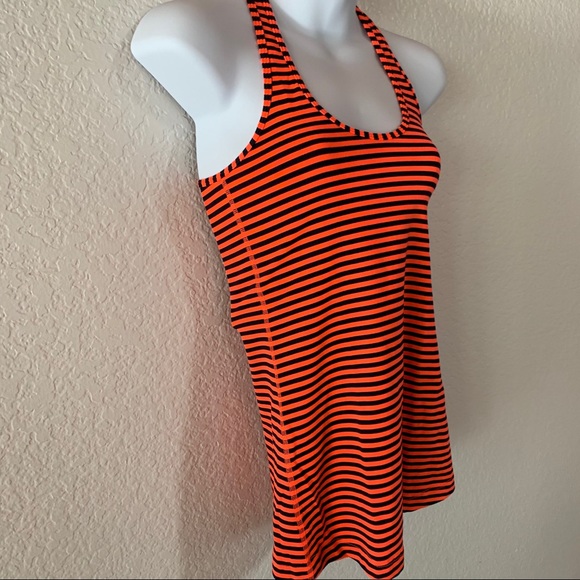 Lululemon Cool Racerback tank size 4 - Picture 3 of 4